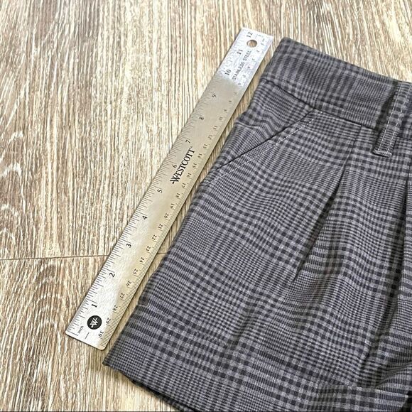 Frenchi plaid grey shorts - Picture 4 of 14
